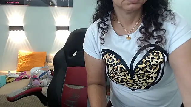 Snapshot of sila_bolum chatting on 02-22-26, 12:34 sila bolum online show from 02-22-26, 12:34