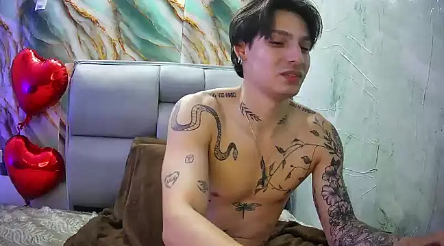 Apolo Hidalgo01 online show from 02-07-25, 04:24