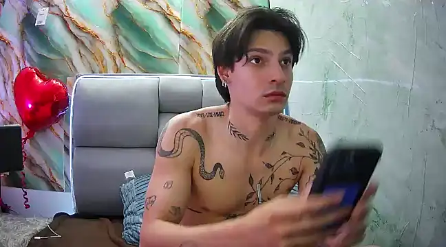 Apolo Hidalgo01 online show from 02-09-25, 04:18