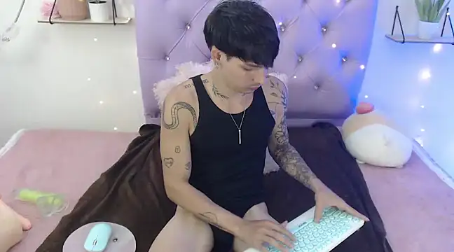 Apolo Hidalgo01 online show from 03-15-25, 10:00