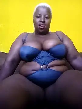 Snapshot of HotBootyBabe90 chatting on 01-07-25, 01:03 HotBootyBabe90 online show from 01-07-25, 01:03