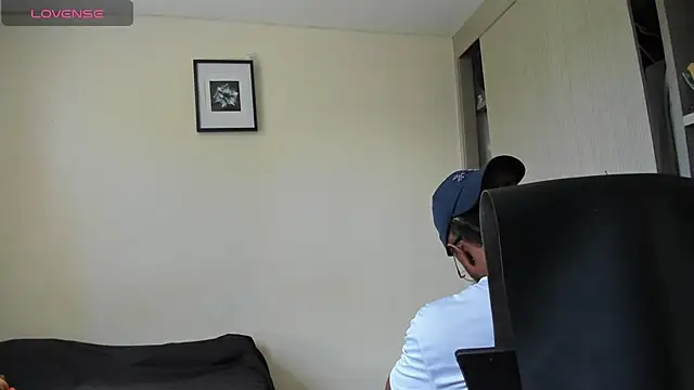 Snapshot of AdonisKnight chatting on 09-15-25, 03:34 AdonisKnight online show from 09-15-25, 03:34