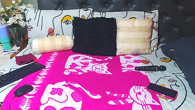 NunuBerry16 online show from 04-13-26, 07:58