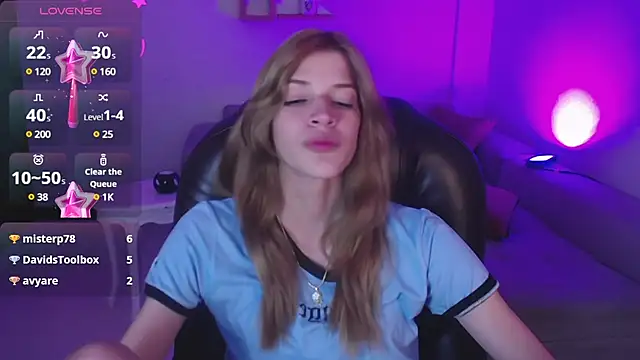 Snapshot of Nora_Vennucci chatting on 01-30-25, 11:02 Nora Vennucci online show from 01-30-25, 11:02