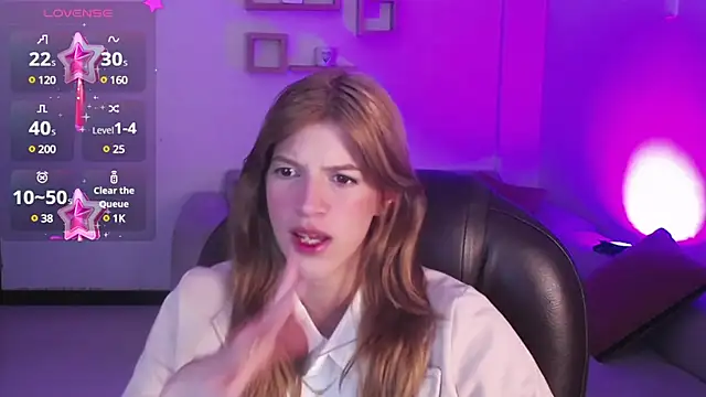 Snapshot of Nora_Vennucci chatting on 01-31-25, 07:29 Nora Vennucci online show from 01-31-25, 07:29