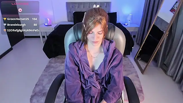 Snapshot of Nora_Vennucci chatting on 03-01-25, 11:37 Nora Vennucci online show from 03-01-25, 11:37