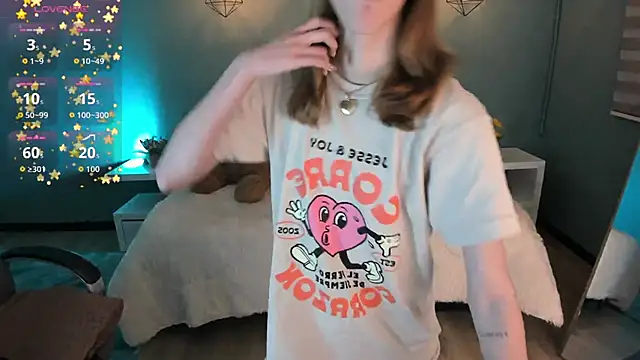 Snapshot of Nora_Vennucci chatting on 10-11-25, 07:56 Nora Vennucci online show from 10-11-25, 07:56