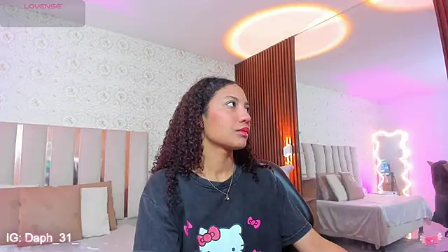 Daphnne tay online show from 10-10-25, 03:27