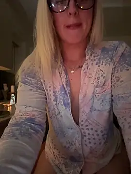 Barbie 26 online show from 03-16-25, 10:09