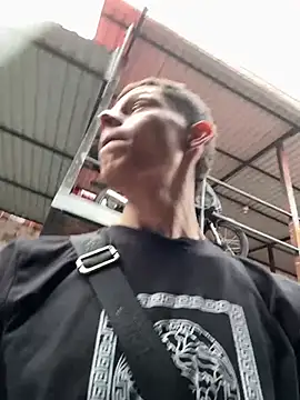 Snapshot of Daddyrich_632 chatting on 04-07-26, 10:09 Daddyrich 632 online show from 04-07-26, 10:09