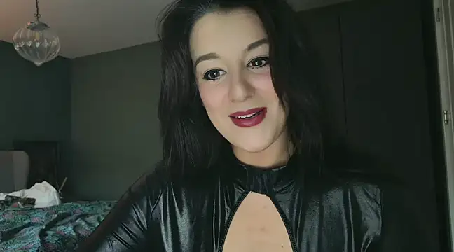 flatwhite0 online show from 12-18-24, 09:25