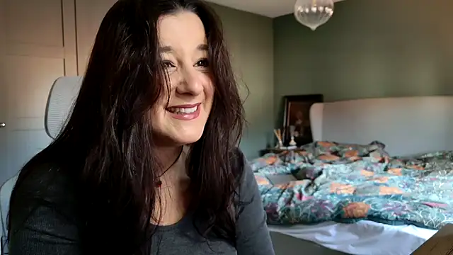 flatwhite0 online show from 02-05-25, 09:46