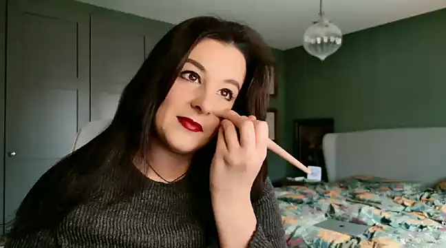 flatwhite0 online show from 02-19-25, 09:39