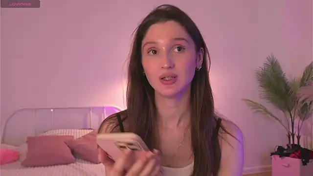 Snapshot of tender_babyy chatting on 10-08-25, 02:04 tender babyy online show from 10-08-25, 02:04