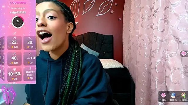 Zia Green online show from 12-21-24, 12:06