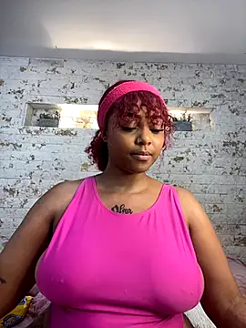 Snapshot of pamela_west chatting on 11-05-25, 08:09 pamela west online show from 11-05-25, 08:09