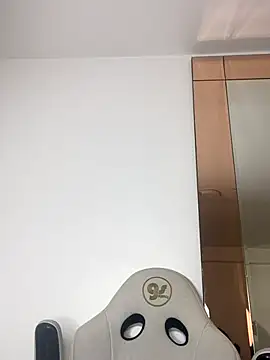 Snapshot of pamela_west chatting on 11-13-25, 07:57 pamela west online show from 11-13-25, 07:57