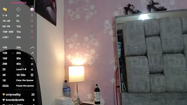KarinaSimonz online show from 12-18-24, 11:08