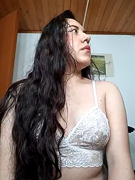 Emi chik online show from 01-18-26, 09:57