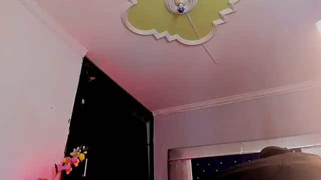 Eyleen Santos online show from 04-21-26, 01:42