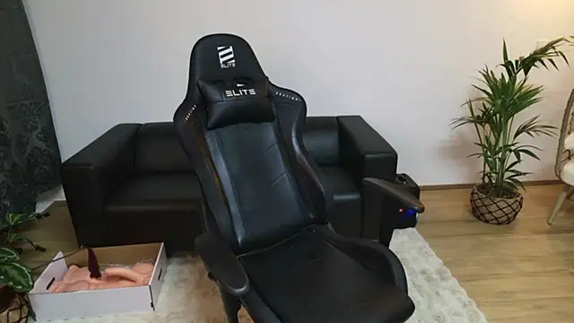 AmazingCurvy online show from 03-02-25, 10:38