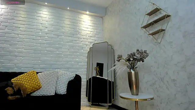 KatieNolan 1 online show from 02-04-25, 06:38