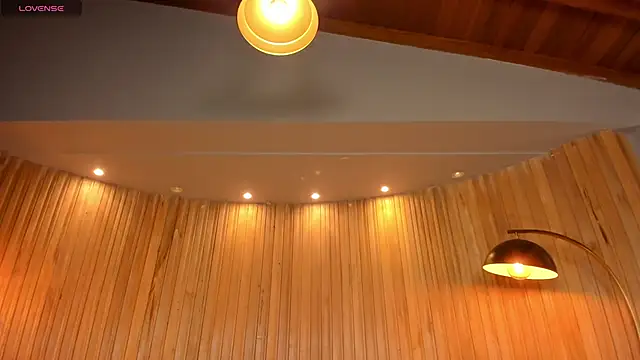 KatieNolan 1 online show from 03-11-25, 07:47