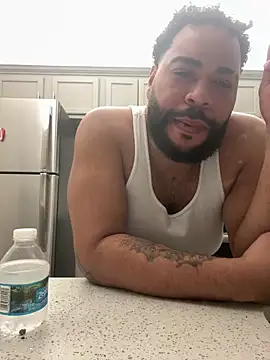 Snapshot of B_and_K chatting on 12-11-24, 11:10 B and K online show from 12-11-24, 11:10