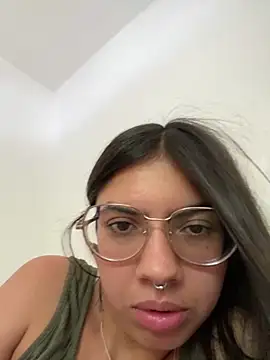 Snapshot of Argentiiniita chatting on 01-19-25, 08:41 Argentiiniita online show from 01-19-25, 08:41