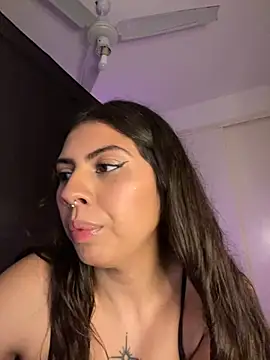 Snapshot of Argentiiniita chatting on 09-11-25, 11:16 Argentiiniita online show from 09-11-25, 11:16