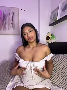 Snapshot of Isabella_fasilier chatting on 03-14-25, 12:10 Isabella fasilier online show from 03-14-25, 12:10