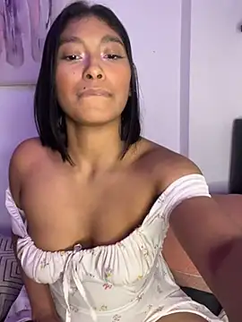 Snapshot of Isabella_fasilier chatting on 03-22-25, 07:36 Isabella fasilier online show from 03-22-25, 07:36