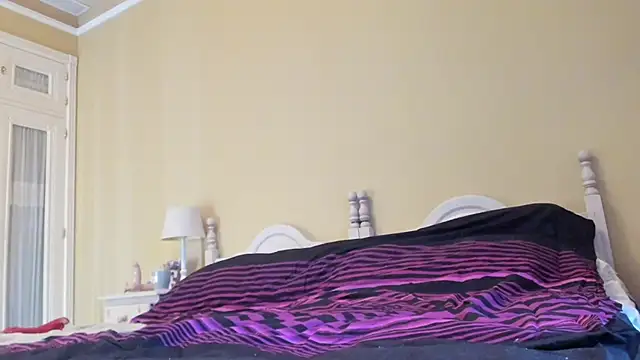 nycole new online show from 10-05-25, 06:34