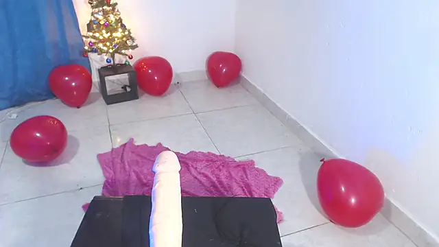 April sexycurvi online show from 12-15-25, 08:18