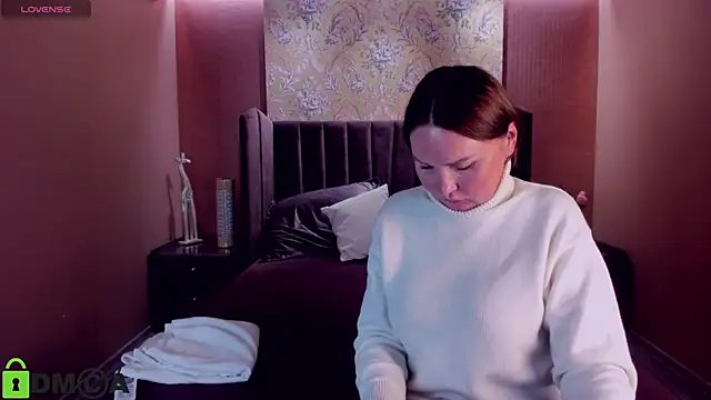 Snapshot of EmmaSparky chatting on 02-09-25, 08:34 EmmaSparky online show from 02-09-25, 08:34