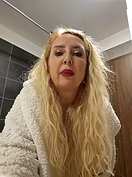 MariaRichi  online show from 02-21-25, 07:10