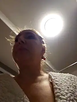 MariaRichi  online show from 02-22-25, 08:40