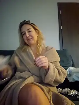 MariaRichi  online show from 12-04-25, 07:39