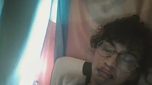 Snapshot of Querida-Mia chatting on 02-22-26, 06:28 Querida-Mia online show from 02-22-26, 06:28