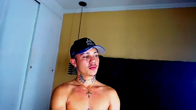 Snapshot of HannibalLester chatting on 03-11-25, 05:49 HannibalLester online show from 03-11-25, 05:49