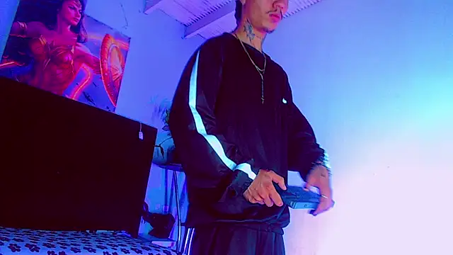 Snapshot of HannibalLester chatting on 11-15-25, 04:10 HannibalLester online show from 11-15-25, 04:10