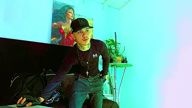 Snapshot of HannibalLester chatting on 12-05-25, 03:26 HannibalLester online show from 12-05-25, 03:26