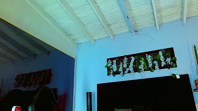 Snapshot of HannibalLester chatting on 03-12-26, 04:07 HannibalLester online show from 03-12-26, 04:07