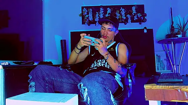 HannibalLester online show from 04-25-26, 09:45