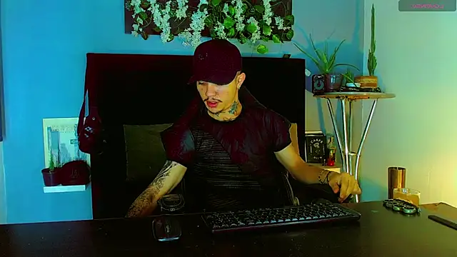 HannibalLester online show from 06-08-26, 04:24