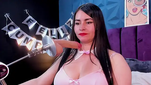 NicoleJonss online show from 05-28-26, 03:59