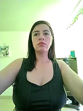 Snapshot of hailey85 chatting on 12-14-25, 01:05 hailey85 online show from 12-14-25, 01:05