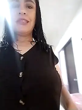 Snapshot of hailey85 chatting on 12-16-25, 08:47 hailey85 online show from 12-16-25, 08:47