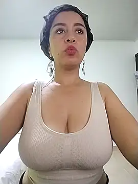 Snapshot of hailey85 chatting on 01-06-26, 08:56 hailey85 online show from 01-06-26, 08:56