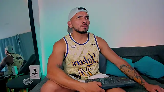 maximusclark1 online show from 03-02-25, 06:51